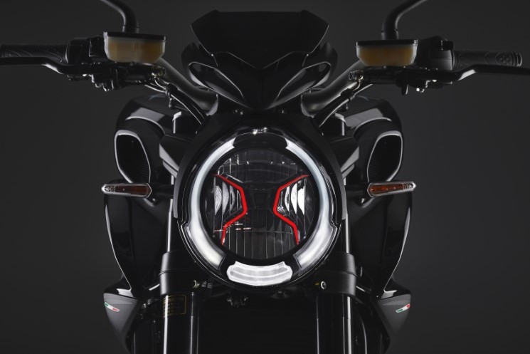 MVAGUSTA_BRUTALE_800_2021