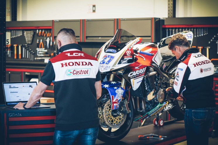 CBR600RR-CaseyStoner-Replica