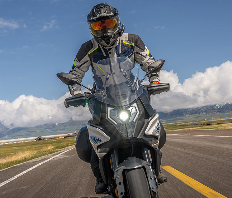 /CFMoto700MT-1.jpg