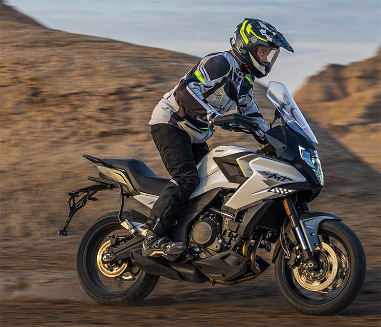 /CFMoto700MT-1.jpg