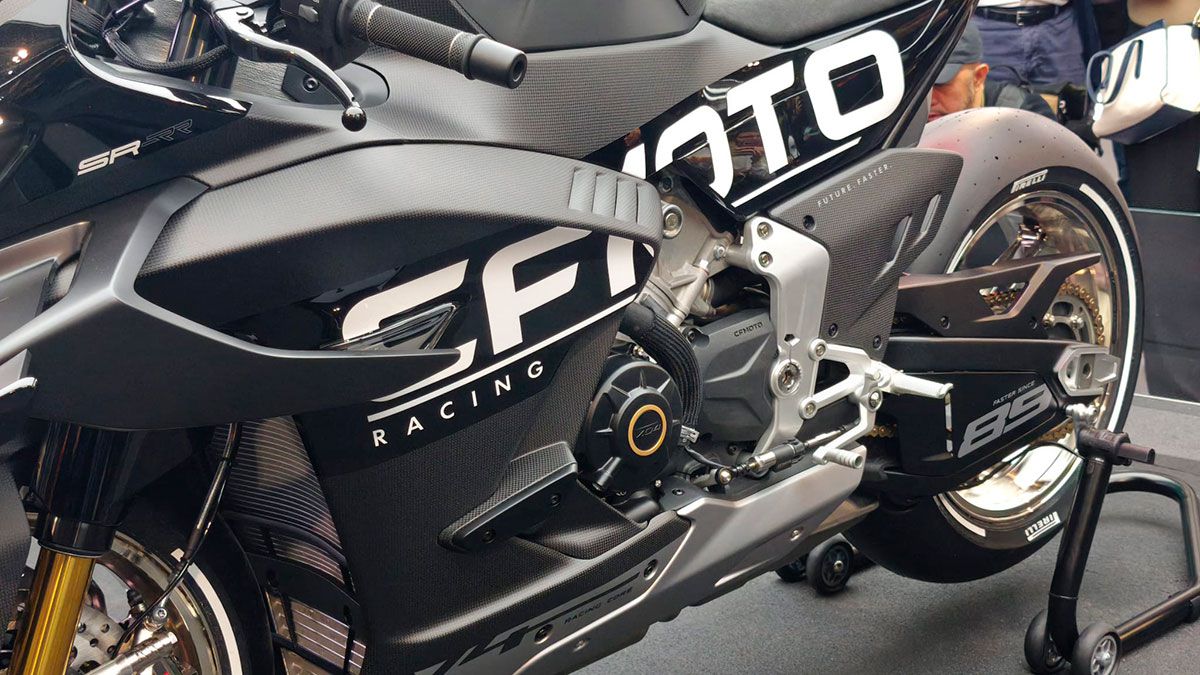 CFMotoSR-RR-V4