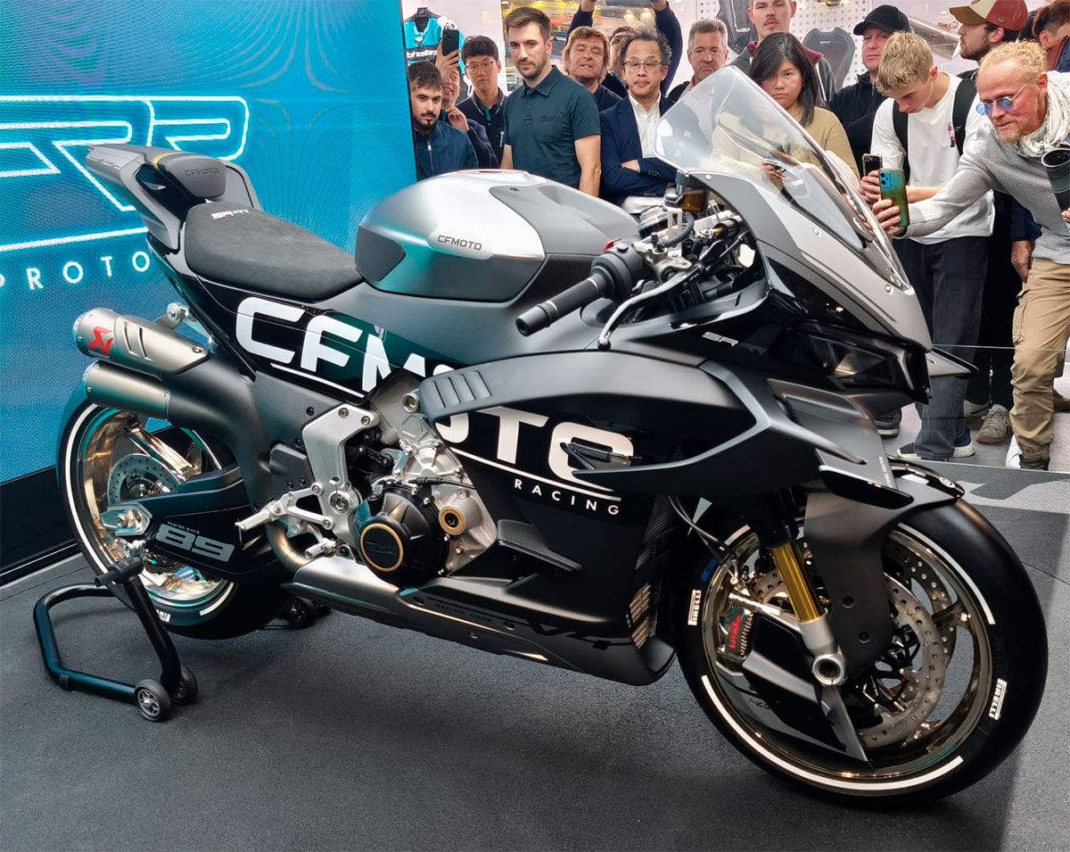 CFMotoSR-RR-V4