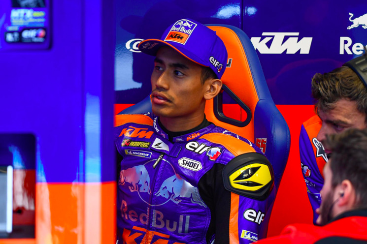 El piloto malayo Hafizh Syahrin