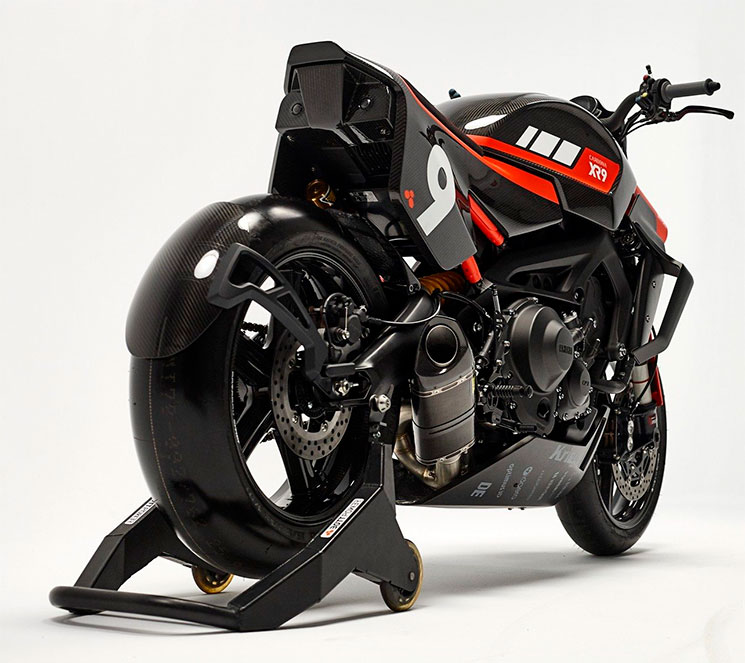 carbonaXR9-3.jpg
