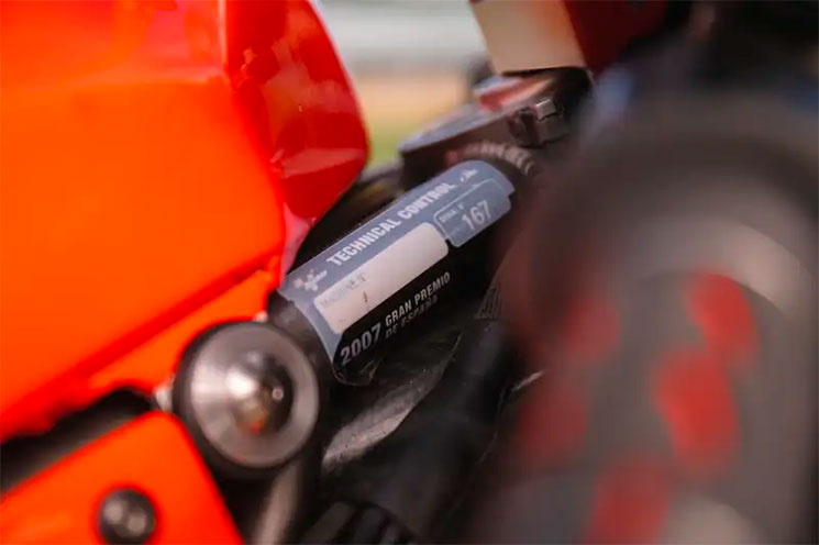 CaseyStoner-Ducati-GP7