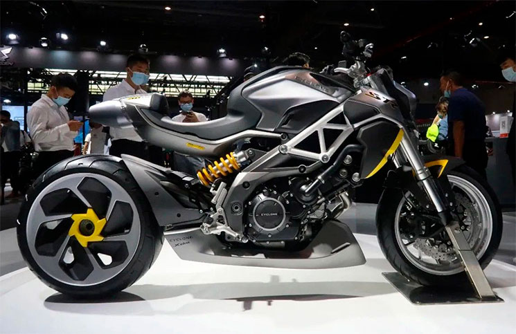 CycloneRA9-.