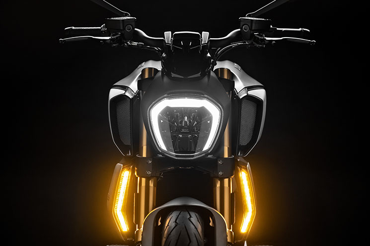 DUCATI-DIAVEL-1260-S-2019