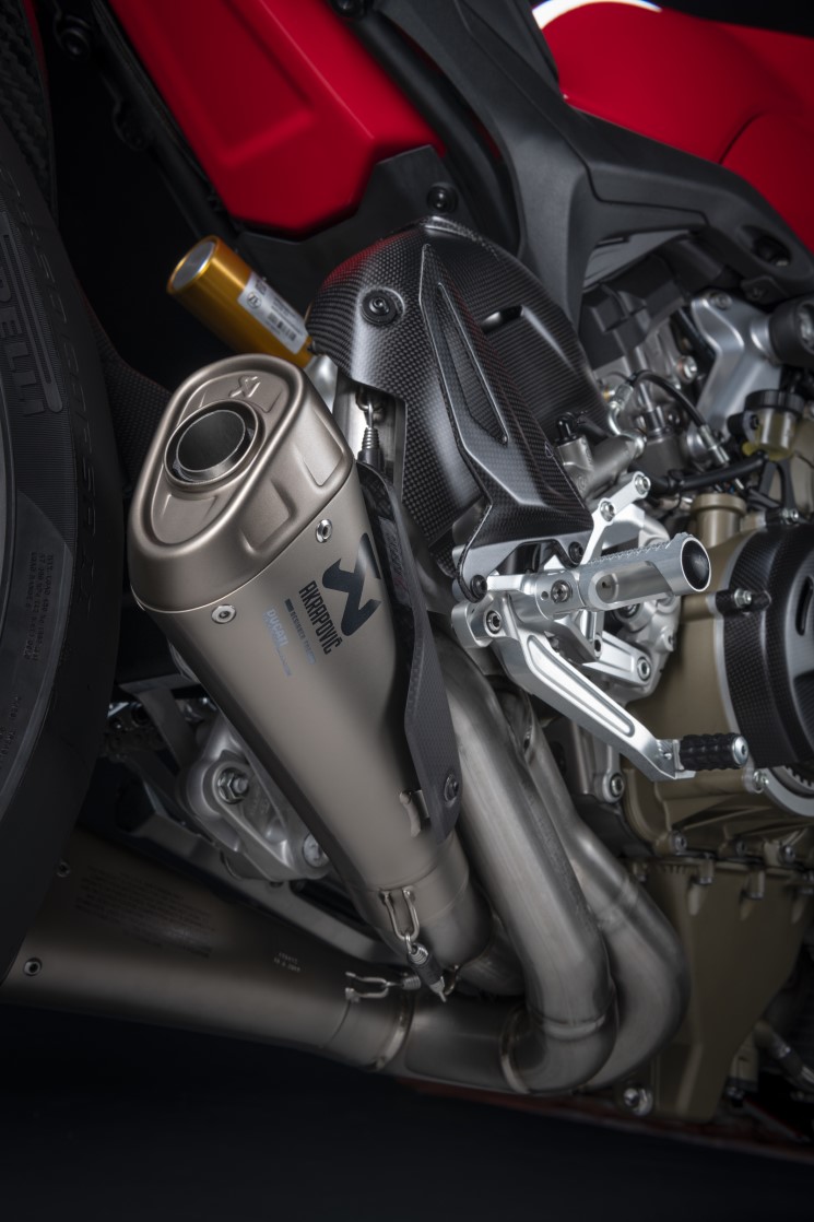 ducati streetfighter V4