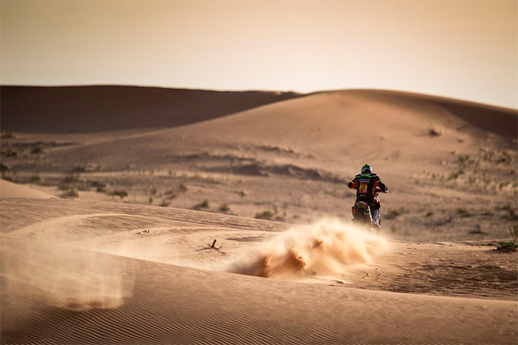 dakar motos