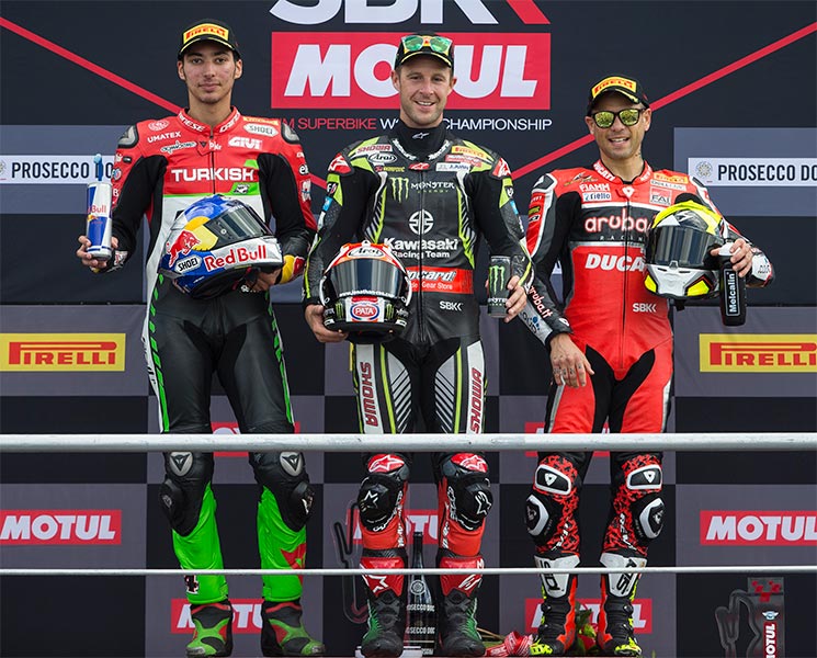 /Donington-WSBK-podium.jpg