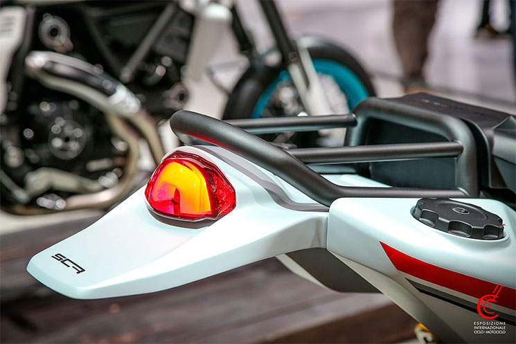 ducati desertx