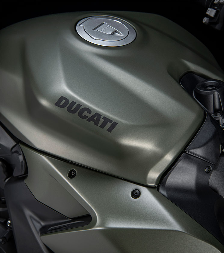 Ducati-StreetFighter-V2-2022-2.jpg