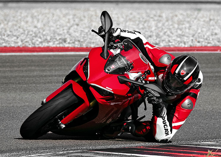 Ducati-SuperSport-950-2021