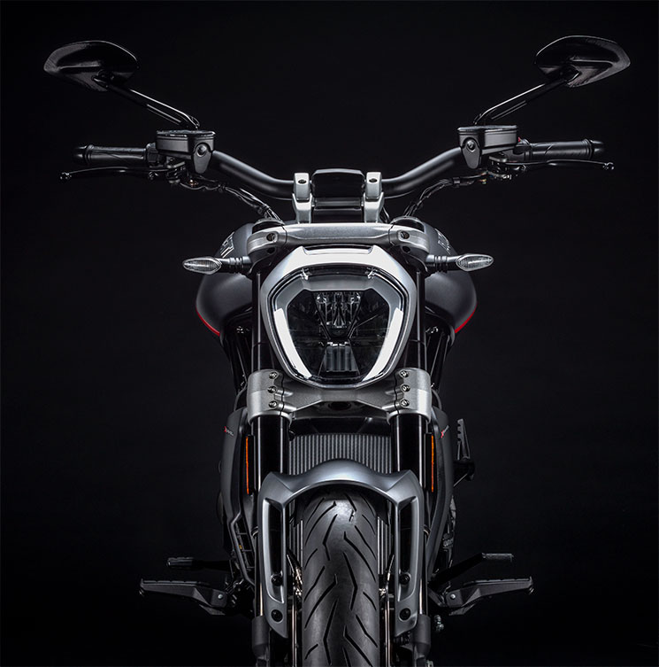 Ducati-XDiavel-Black-Star-2021-4.jpg