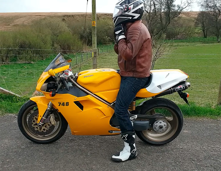 ducati 748