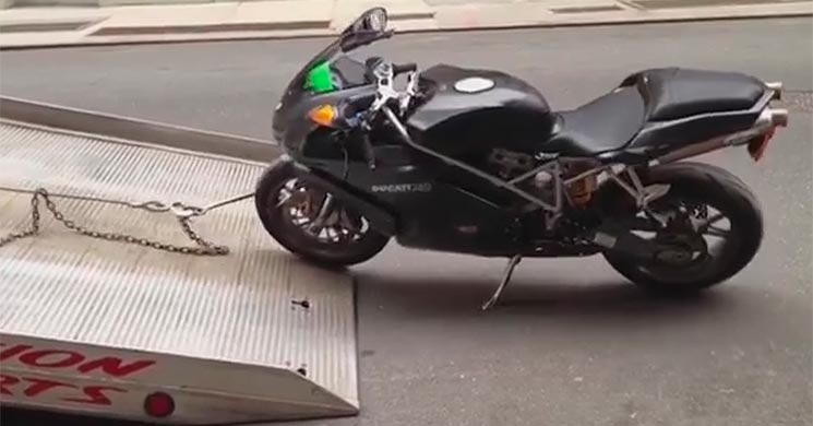 ducati 749 grua