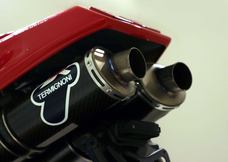 /Ducati916