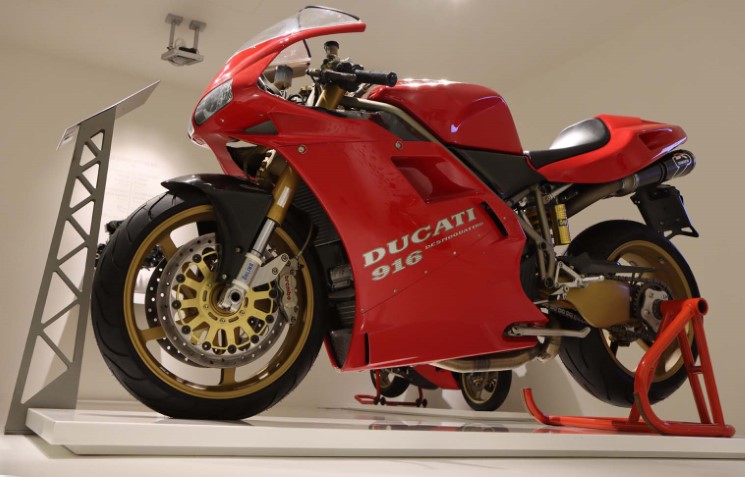 Ducati916