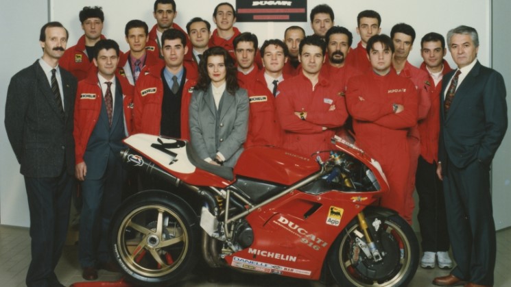 /Ducati916