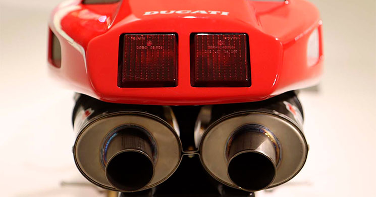 /Ducati916.jpg