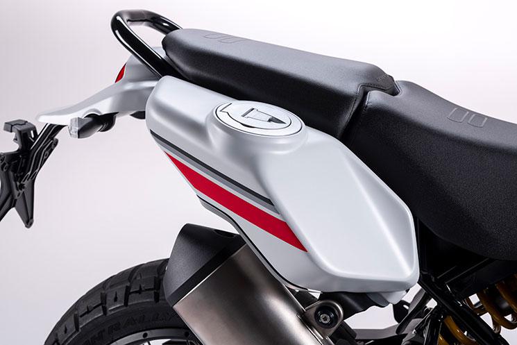 DucatiDesertX-2022