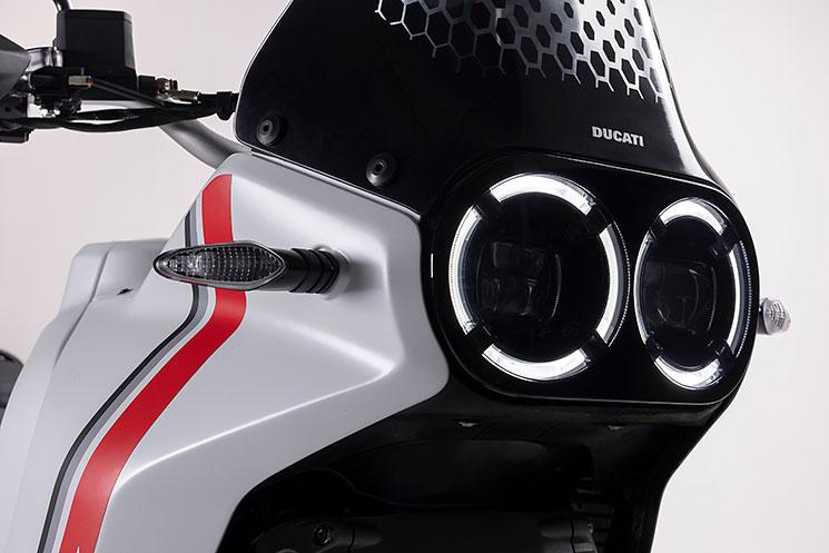 DucatiDesertX-2022