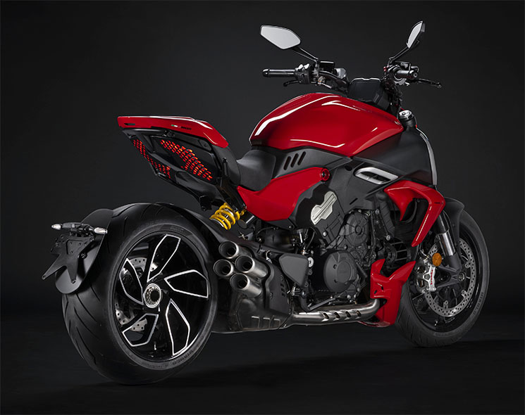 DucatiDiavelV4-2023-1.jpg