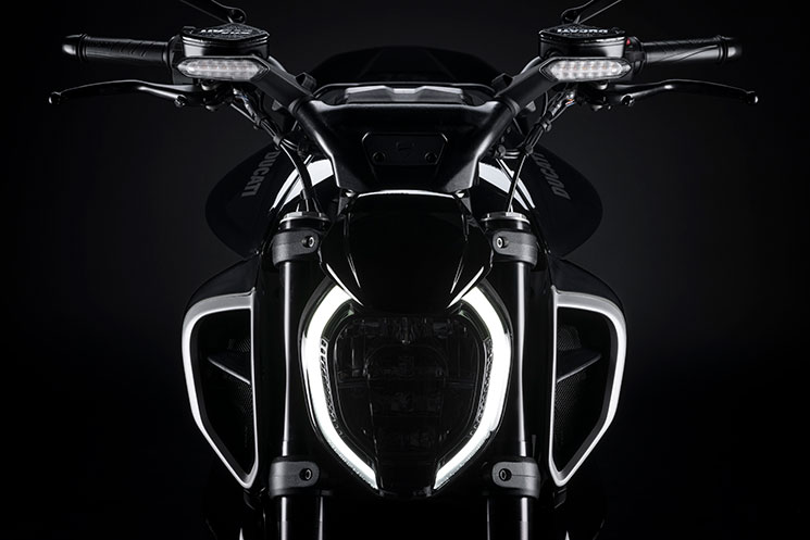 DucatiDiavelV4-2023-1.jpg