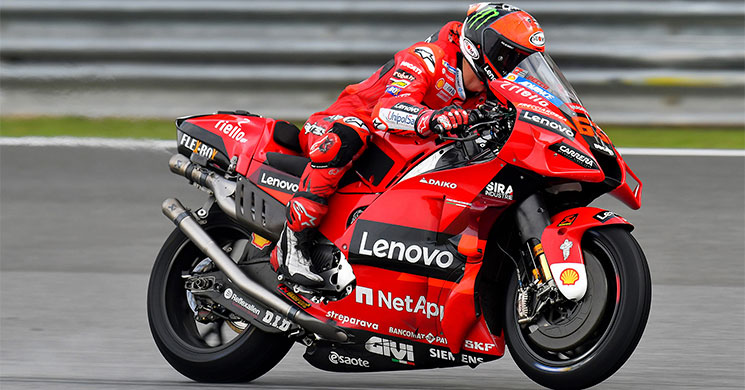ducatiGP22-4536.jpg