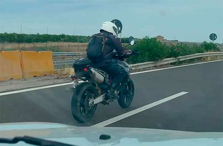 /DucatiHypermotard659-1.jpg
