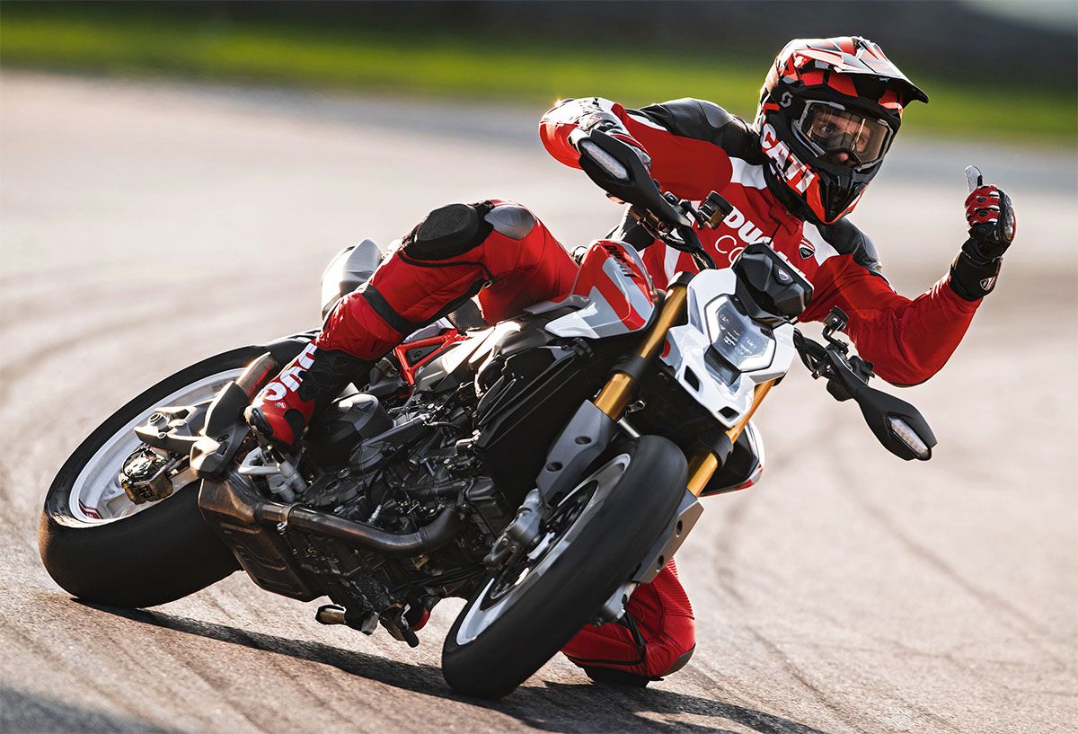 DucatiHypermotardV2-2026