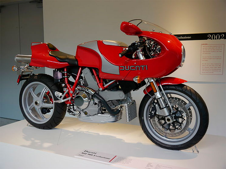 DucatiMH900e