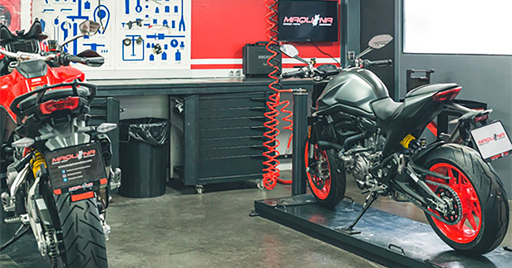ducati maquina