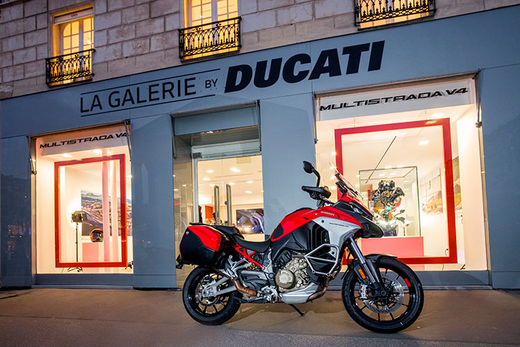 /DucatiMultistradaV4-Paris-2.jpg