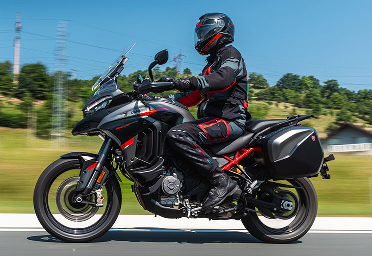 DucatiMultistradaV4SGrandTour-1.jpg