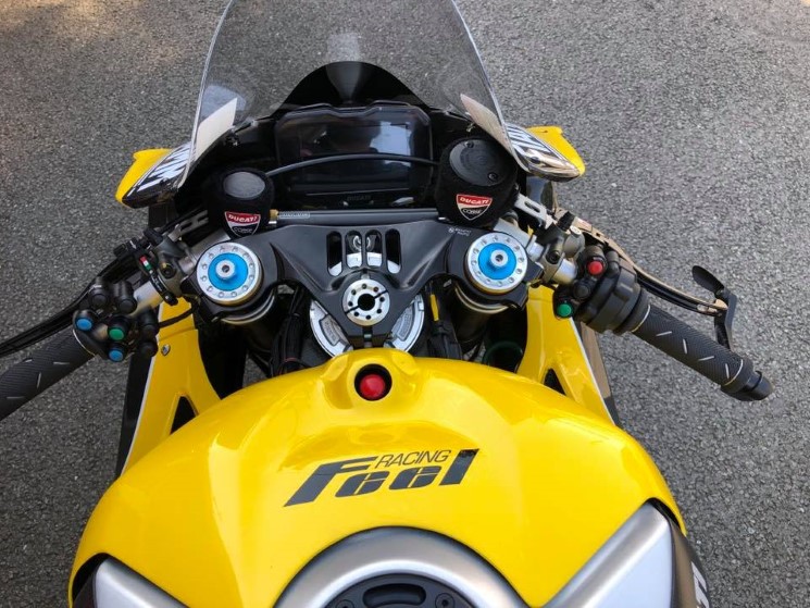 DucatiPanigale-V4-Amarillo-Yellow