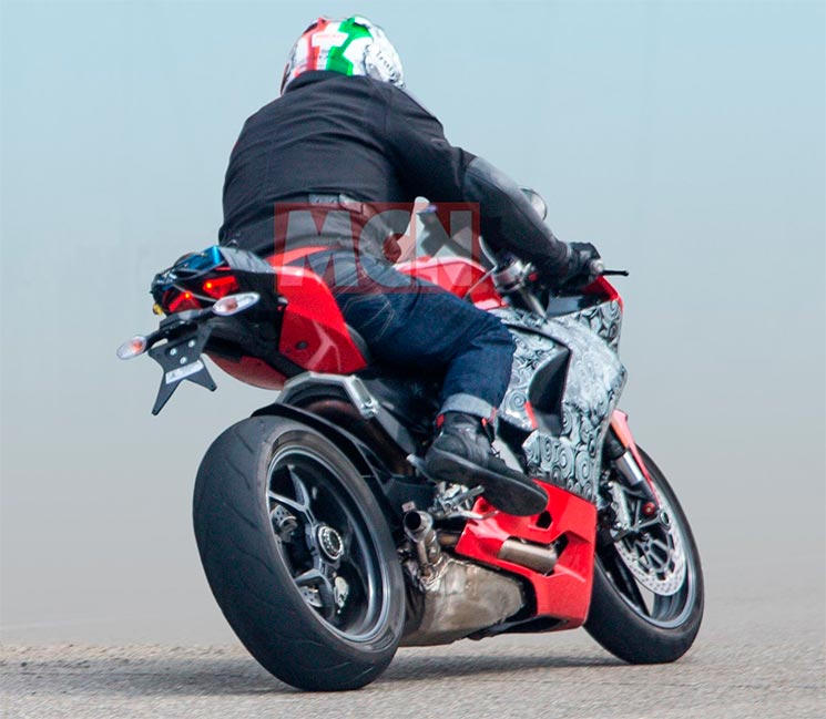 DucatiPanigaleV2-4.jpg
