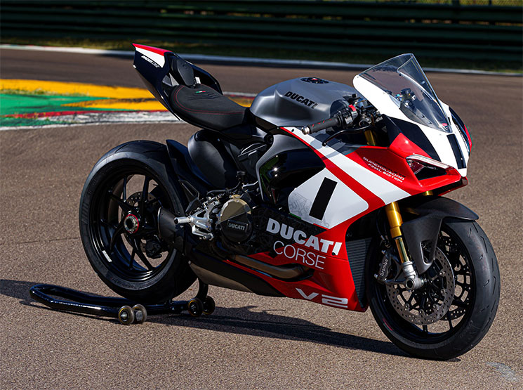 DucatiPanigaleV2-Superquadro_FinalEdition
