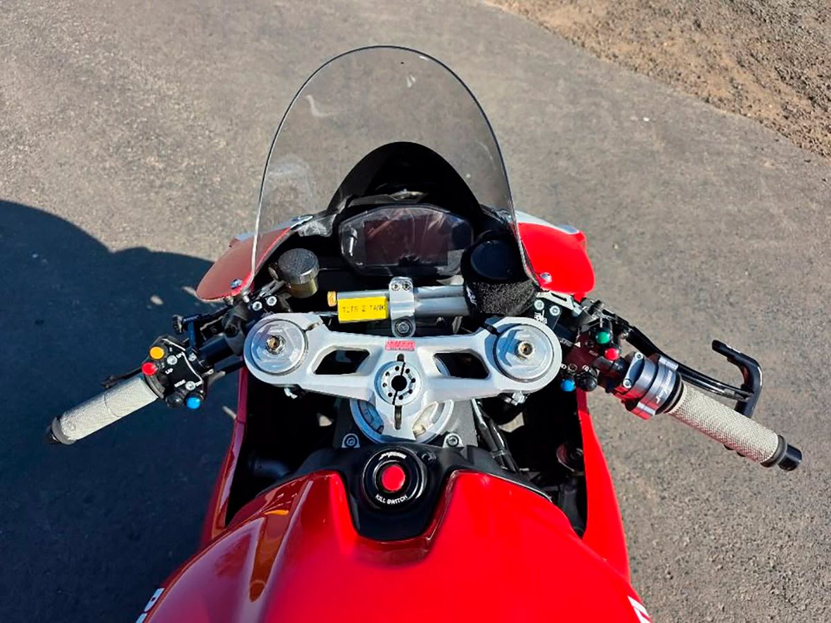 /DucatiPanigaleV2-Tricup