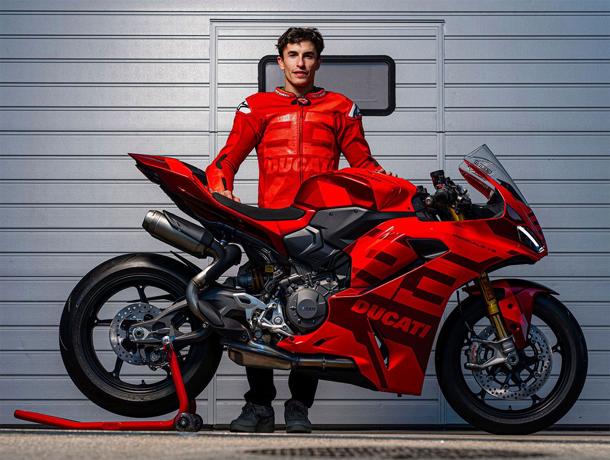 /DucatiPanigaleV2MM93