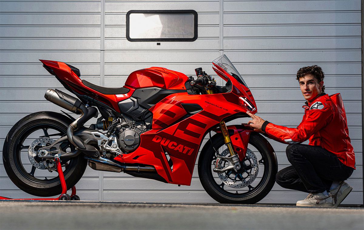 /DucatiPanigaleV2MM93
