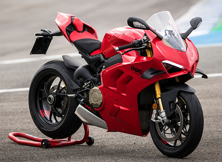 DucatiPanigaleV4-2023-1.jpg