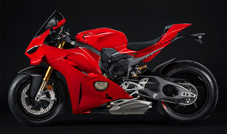 /DucatiPanigaleV4-2025-5.jpg