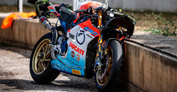 /DucatiPanigaleV4R(2).jpg