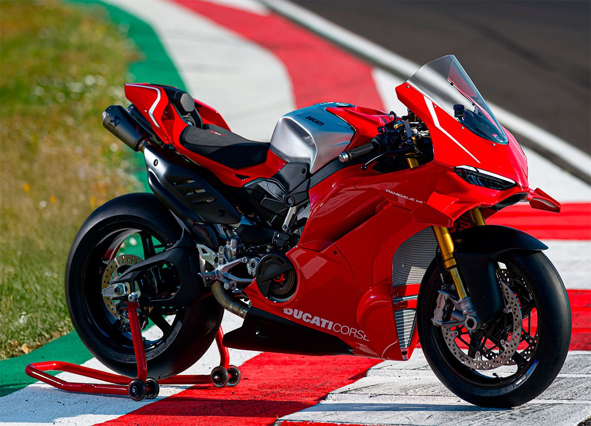 DucatiPanigaleV4R-2026-