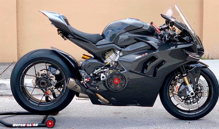 DucatiPanigaleV4X-34.jpg
