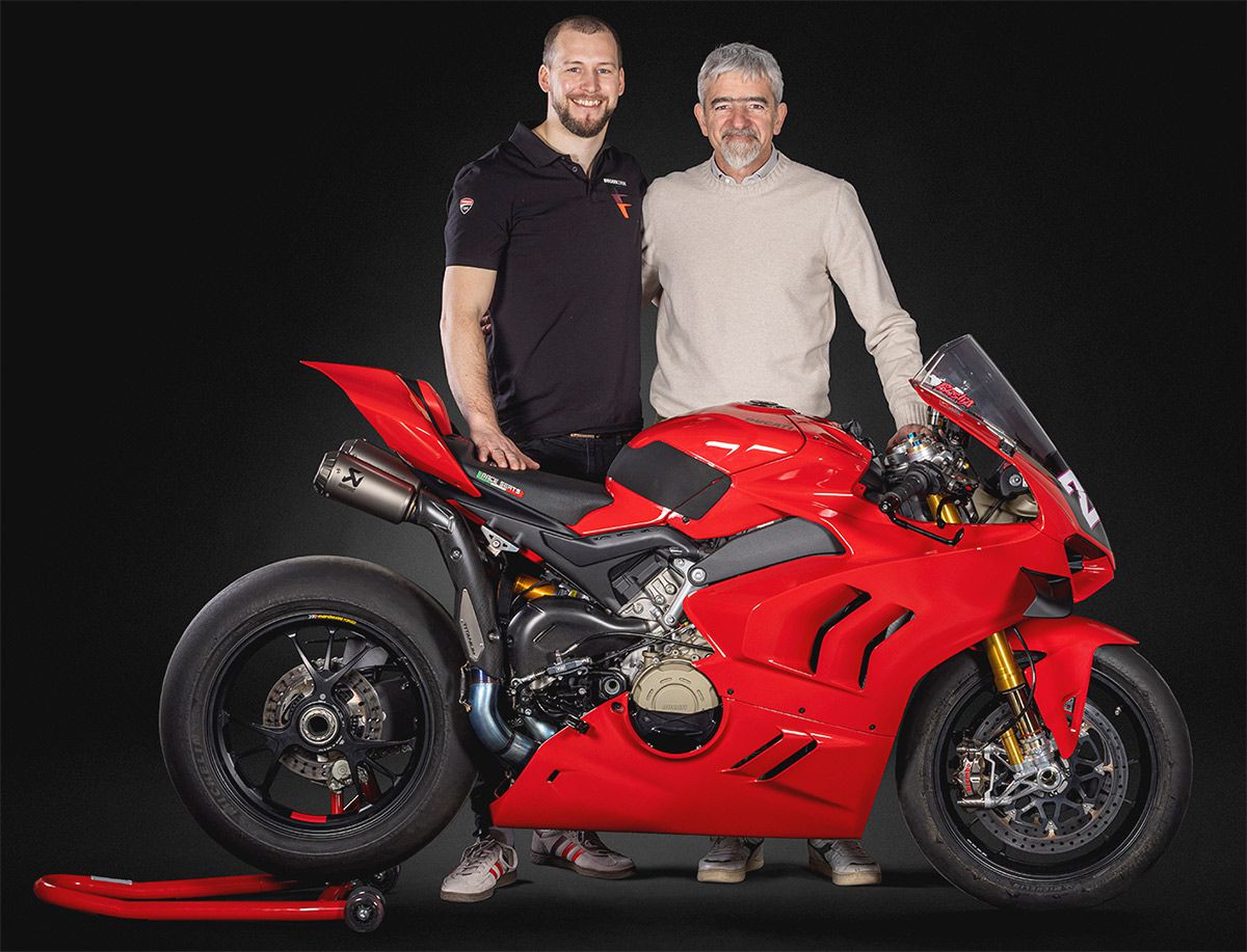 /DucatiRacingReal-5