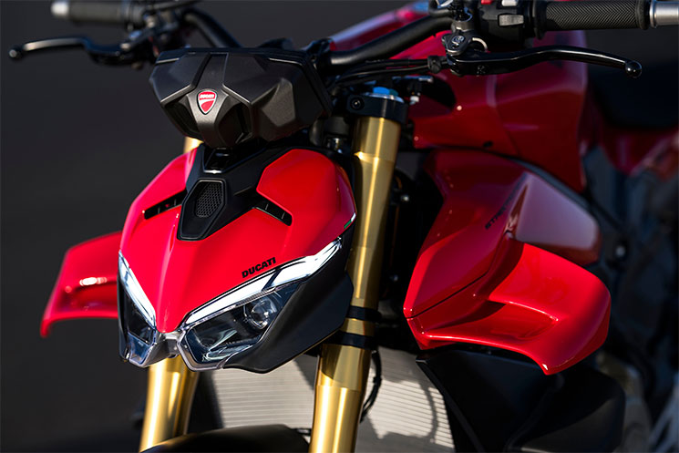 /DucatiStreetfighterV4-2025