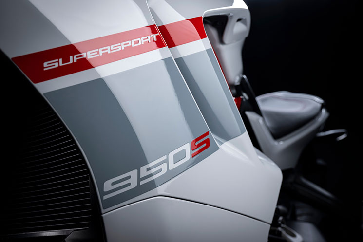 DucatiSuperSport950-2024