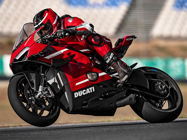 DucatiSuperleggeraV4-322212.jpg